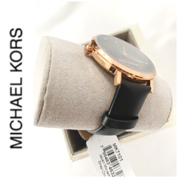 NWT authentic MK rosegold leather strap watch - Picture 3 of 4